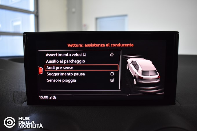 AUDI Q2 30 TDI S tronic Business